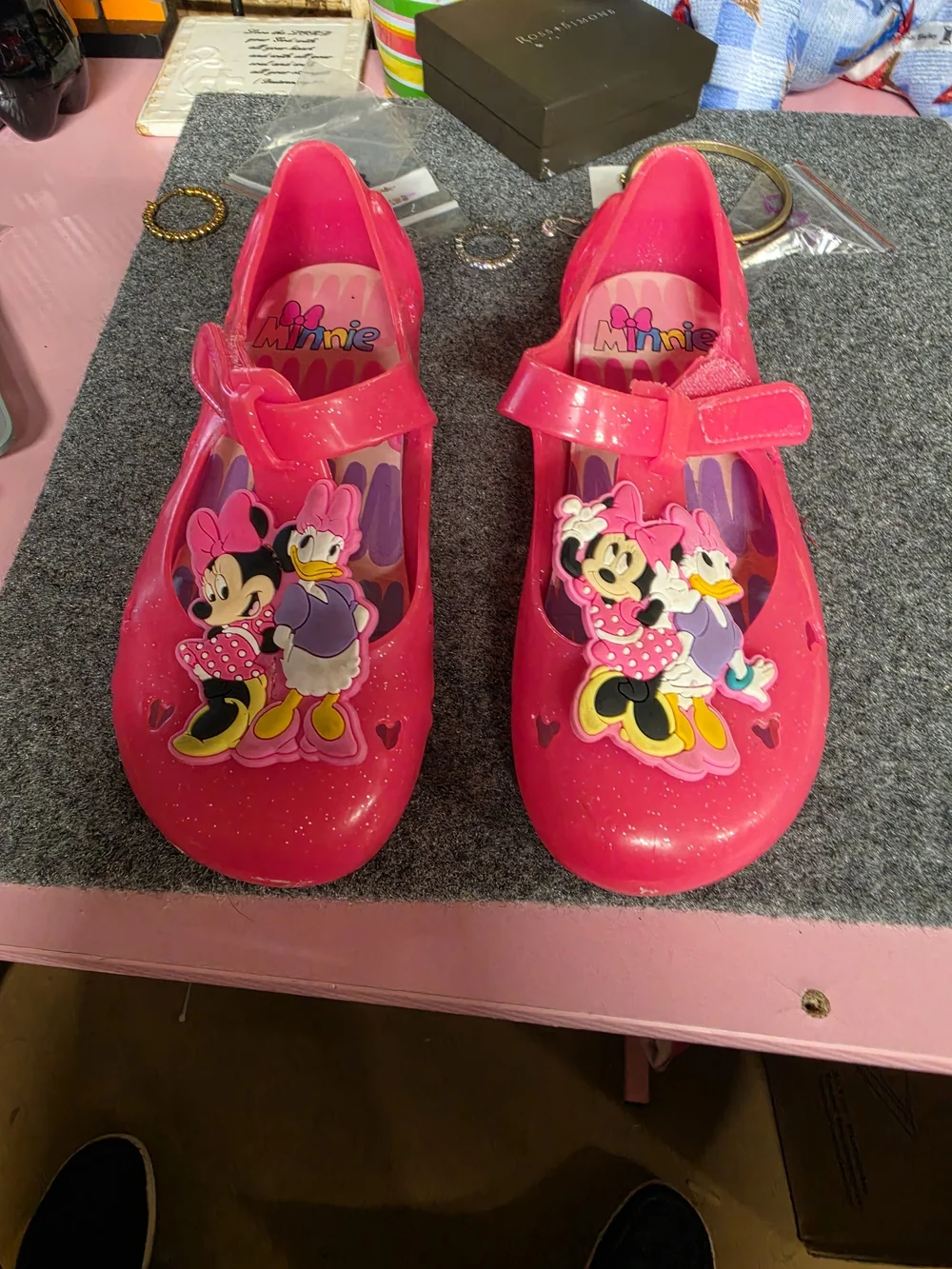 AT -1 Disney Girls' Hot Pink Minnie & Daisy Mary Jane Sandals